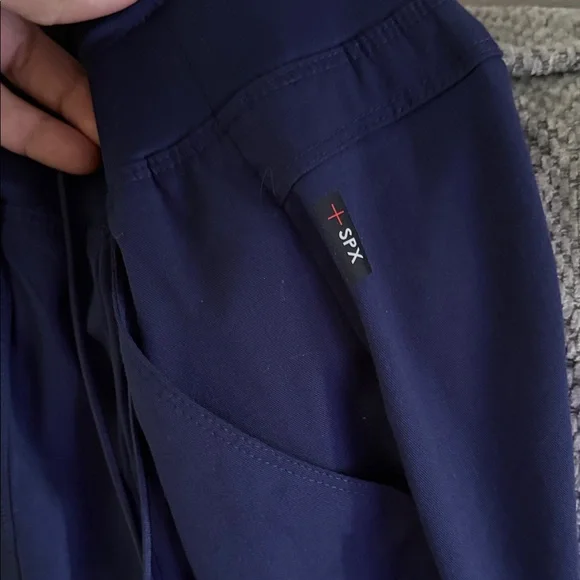 Grey’s Anatomy size XS super stretch joggers - Picture 4 of 7